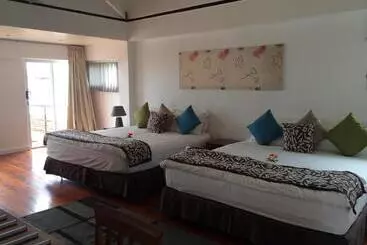 فندق First Landing Beach Resort & Villas