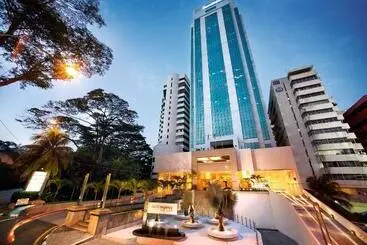 Pacific Regency Hotel Suites