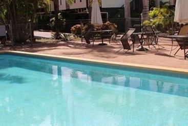 Otel Irish Club Accommodation