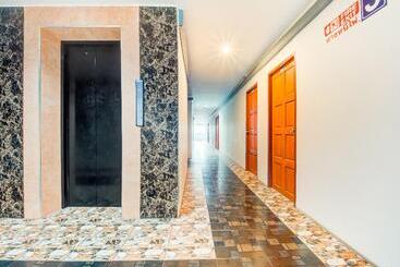 Otel Oyo 75337 Ponpaipan1