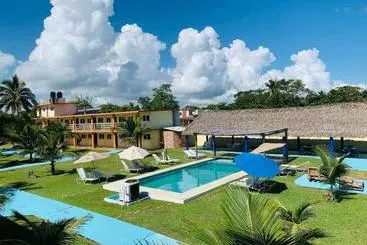 Hotelli La Roca Costa Esmeralda