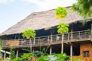 Pensionat La Fontana Restaurant & Bungalows
