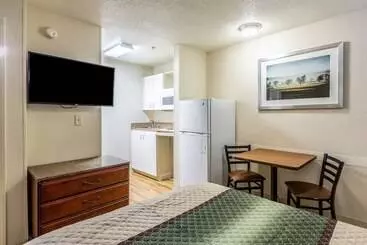 호텔 Hometowne Studios By Red Roof Atlanta Chamblee