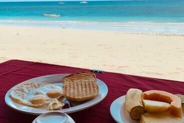 בית מלון כפרי Zava Nungwi