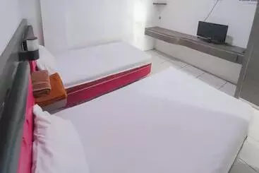 ペンション Reddoorz Syariah Near Q Mall Banjarbaru