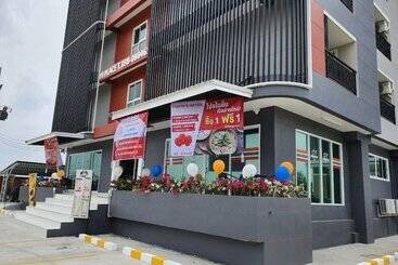 בית מלון כפרי Pj Place  Service Apartment