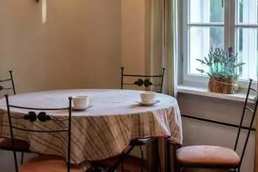 Mökkimajoitus Mały Domek Beskidy