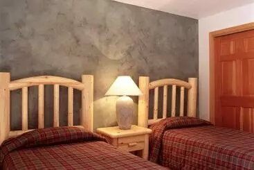 Отель All Seasons Condominiums