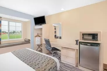 Microtel Inn And Suites Clear Lake