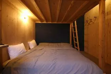 Albergue まちの別邸 緝 Shu