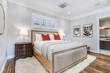 בית מלון כפרי Sonoma Bungalows