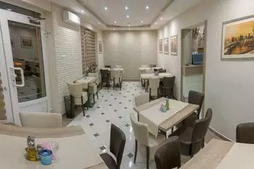 تختخواب و صبحانه Villa Maja