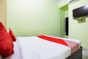בית מלון כפרי Oyo 66940 New Delhi Grand
