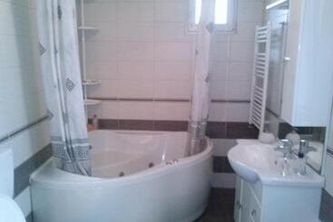 پانسیون Atia Residence