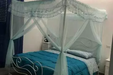 ベッドアンドブレックファースト Lunablù Cinecitta