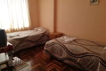 هاستل Maywa Inn