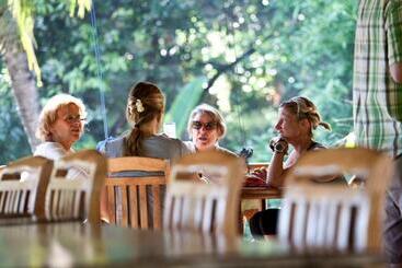 ホテル Gaia Oasis Mountain Abasan