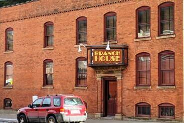 בית מלון כפרי The Branch House