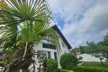 پانسیون Vila Jovana