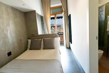 تختخواب و صبحانه Florestine Napoli