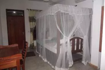 Pensió Beach House Habaraduwa