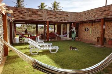 پانسیون Pousada Casa De João Kitehouse