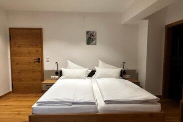 Pensão Gasthof Goldene Krone