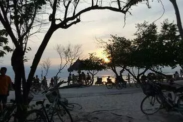 Majatalo Pantai Karang