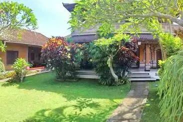 Majatalo Sunarta House Homestay