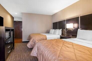 Hotel Greenstay Inn & Suites Court View