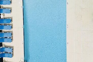 Otel Quail Inn & Suites