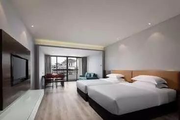 Отель Ramada By Wyndham Wuyishan