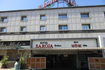 Hotel Saroja Palace
