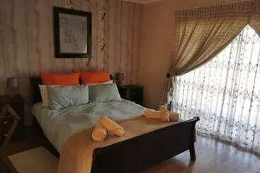 ペンション Offgrid Farm