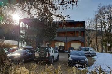 Appart'hotel Résidence Les Mélèzes De Prades
