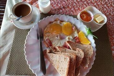 Hotel Coconut Garden Island Resort