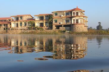 Hotel Jhadol Safari Resort