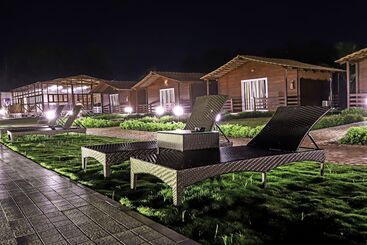 Hotel Lazy Bee Cottages Goa