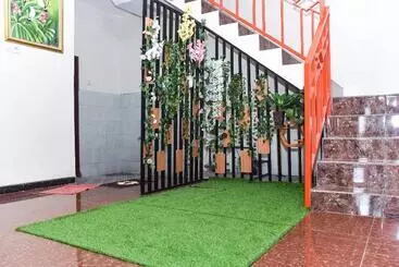 Otel Reddoorz Syariah Near Gelora Delta Sidoarjo 2