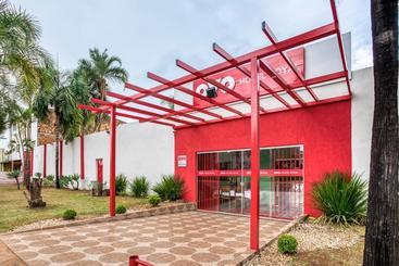 ホテル Royal By Oyo Rooms