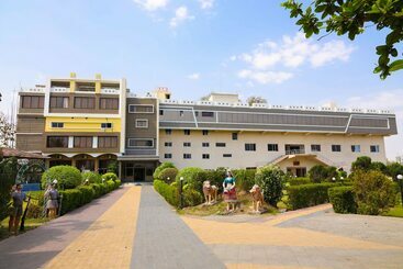 Hotel Sunrise N Resorts By Oyo Rooms