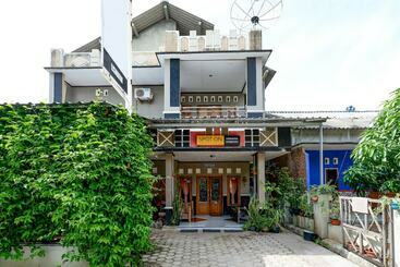 Otel Lisshaffa Homestay By Oyo Rooms