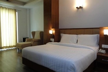 Hotel Splendour Clarks Inn