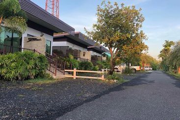 Hotel Preecha Resort