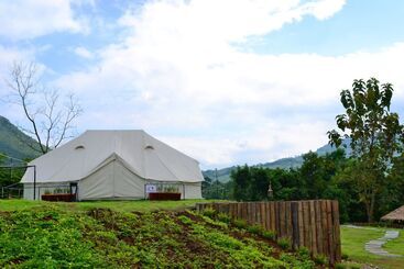 هتل Chiangkhan River Green Hill