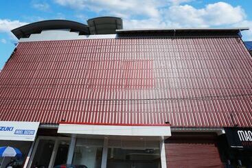 Otel Oyo 10149 Noor Residency