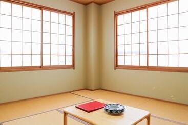 פנסיון Minshuku Kamenoi