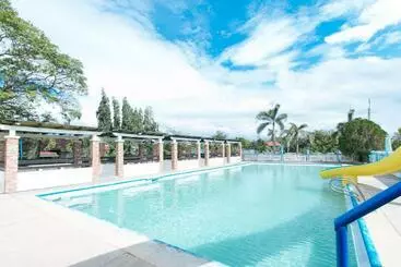 هتل Reddoorz At Royal Grande Beach Resort Batangas