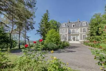 Aamiaismajoitus (B&B) Chateau D Avesnes  Le Castelet