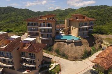 Отель Corona Del Mar